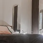 Center - White Lotus Luxury Apartman Como