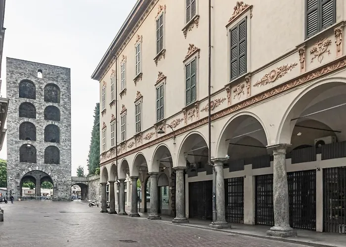 5 Min Historic Center Luxury White Lotus Mansion Como