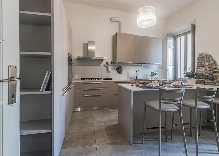 5 Min Historic Center Luxury White Lotus Mansion