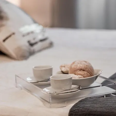 5 Min Historic Center Luxury White Lotus Mansion